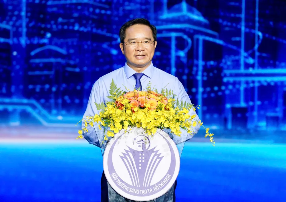 Ông Nguyễn Văn Được, Chủ tịch UBND TP.HCM phát biểu. Ảnh: THUẬN VĂN giai-thuong-sang-tao-tp-hcm11.jpg