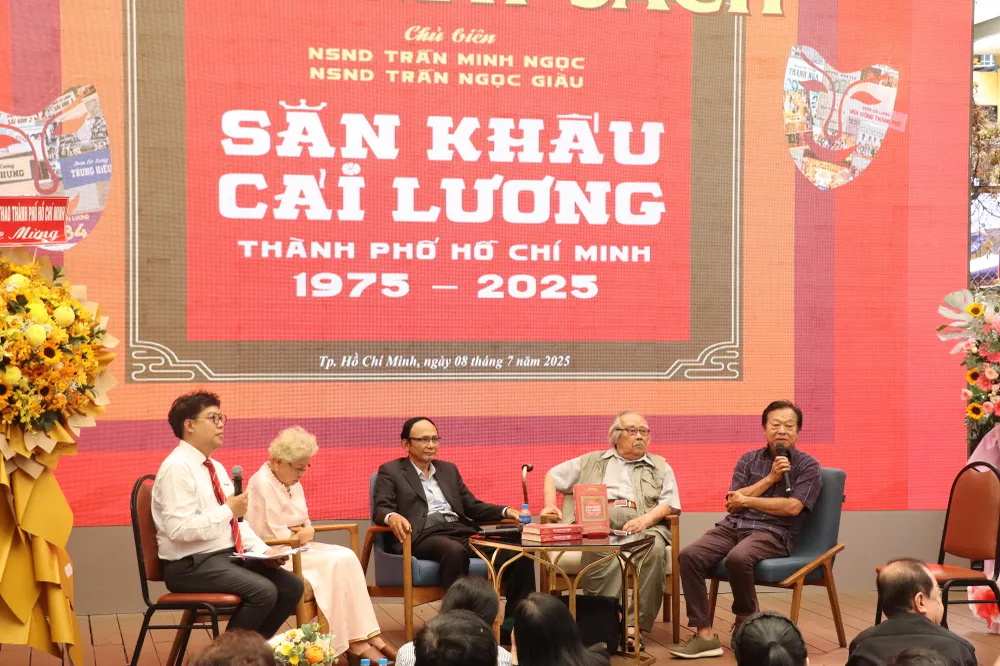 Buổi ra mắt sách chuyên khảo "Sân khấu cải lương TP.HCM 1975-2025". Sân khấu cải lương