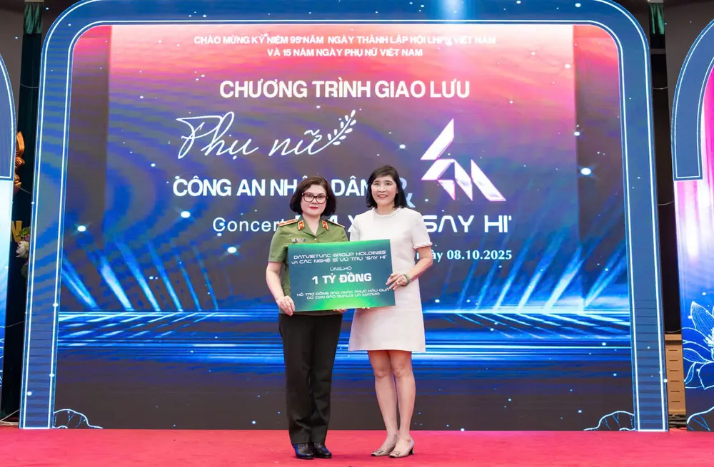 Ủng hộ bà con vùng lũ