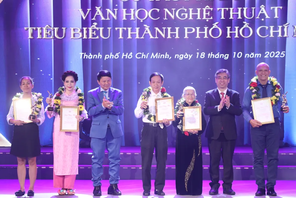 Văn học- Nghệ thuật TP.HCM
