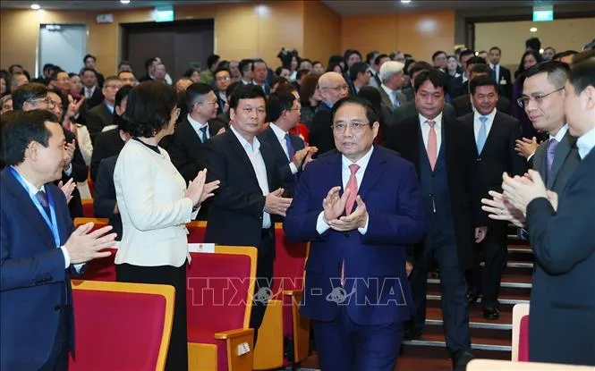 Ngoại giao đóng vai trò vô cùng quan trọng trong phát triển ngành công nghiệp bán dẫn Việt Nam