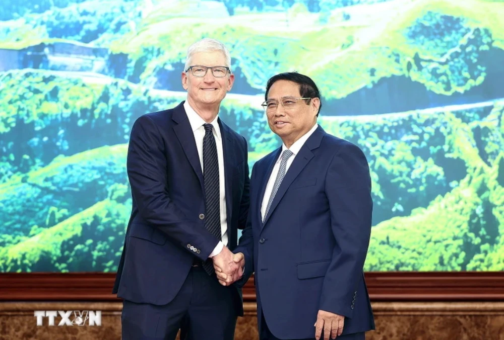 Thủ tướng Chính phủ Phạm Minh Chính tiếp Giám đốc điều hành Tập đoàn Apple (Hoa Kỳ) Tim Cook - Ảnh: TTXVN Thủ tướng Chính phủ Phạm Minh Chính tiếp CEO của Apple