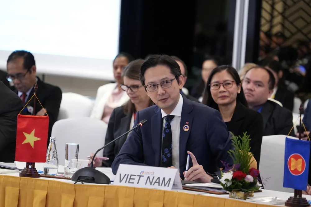Thứ trưởng Ngoại giao Đỗ Hùng Việt, Trưởng SOM ASEAN Việt Nam - Ảnh: Bộ Ngoại giao Thứ trưởng Ngoại giao Đỗ Hùng Việt tham dự loạt hội nghị cấp cao ASEAN