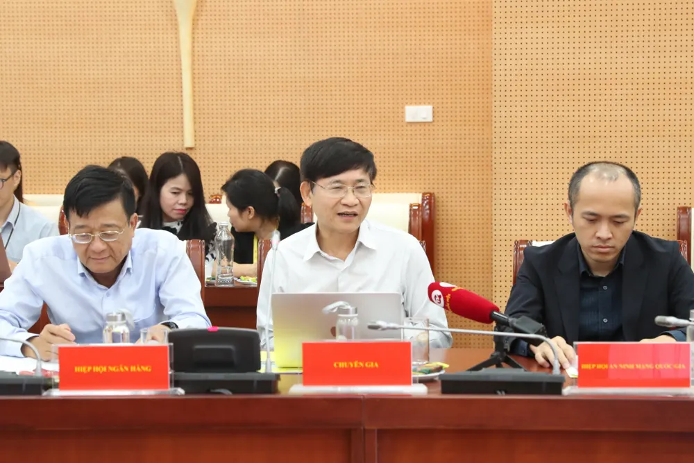 Chuyên gia an ninh mạng: Giao dịch chuyển khoản dù bao nhiêu tiền cũng nên xác thực sinh trắc học