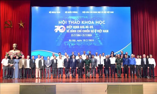 Việc đúc kết các bài học lịch sử từ quá trình đàm phán, ký kết, thực thi Hiệp định Geneve 1954 có ý nghĩa rất thiết thực, góp phần phục vụ nghiên cứu, xây dựng và hoàn thiện cơ sở lý luận, phương pháp luận cho đối ngoại và ngoại giao thời đại Hồ Chí Minh cũng như xây dựng, hoàn thiện và triển khai đường lối đối ngoại của Đảng trong các giai đoạn phát triển mới của đất nước - Ảnh: TTXVN Hội thảo khoa học “70 năm Hiệp định Geneve về đình chỉ chiến sự ở Việt Nam”