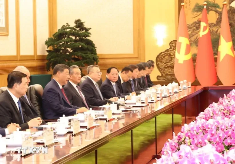 Tổng Bí thư, Chủ tịch nước Trung Quốc Tập Cận Bình và Đoàn cấp cao Trung Quốc tại cuộc hội đàm. Ảnh: TTXVN 1908ToLam2.jpg