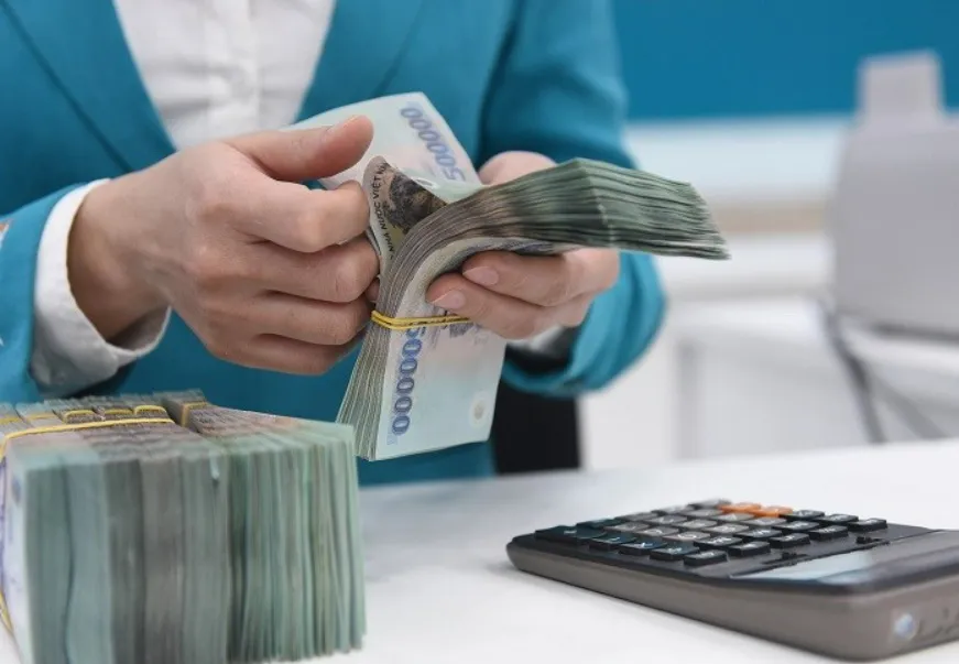 Lý do chưa thể bỏ ngay trần tín dụng