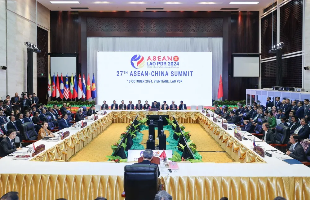 1210ASEAN Trung Quoc.jpg