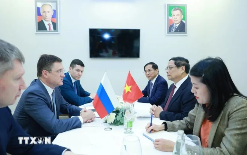 Thủ tướng Phạm Minh Chính tiếp Phó Thủ tướng Nga Alexander Novak. Ảnh: TTXVN 2310B.jpg