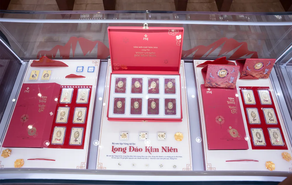 Vàng thế giới hạ sâu, chuyên gia khuyến cáo nhà đầu tư không nên vội bán