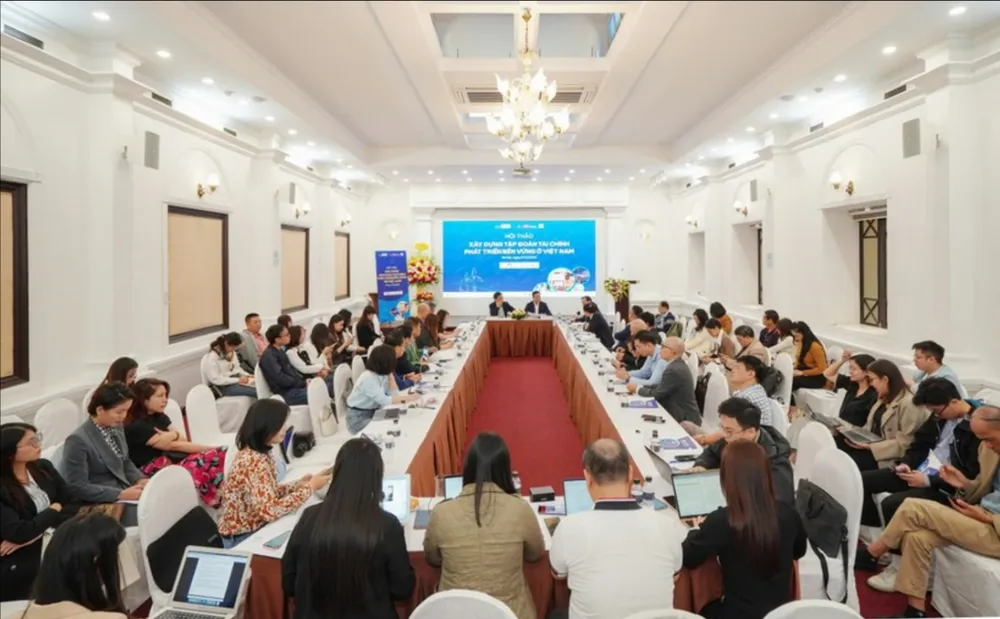 Chuyên gia bàn hướng chấm dứt tình trạng sở hữu vượt trần tại một số ngân hàng