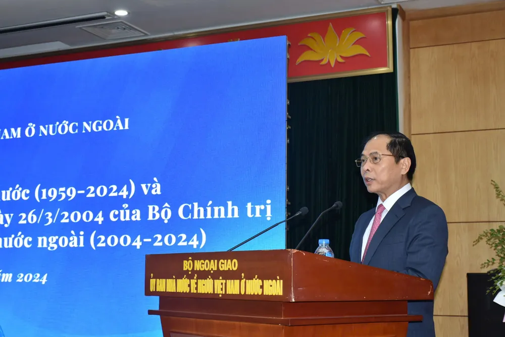 Phó Thủ tướng: ‘Đẩy mạnh triển khai các biện pháp tổng thể hỗ trợ kiều bào’