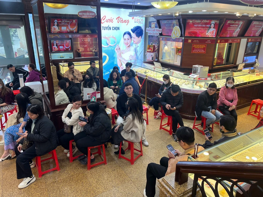 Đã có những chuyên gia cảnh báo về kịch bản giá vàng có thể về ngưỡng 72 - 80 triệu đồng/lượng - Ảnh: NGỌC DIỆP 1903Vang7.jpg