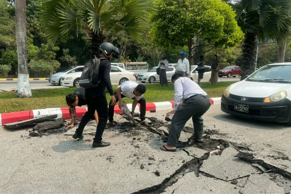 Động đất tại Myanmar - Ảnh: Reuters Bộ Ngoại giao thông tin về việc bảo hộ công dân sau động đất tại Myanmar