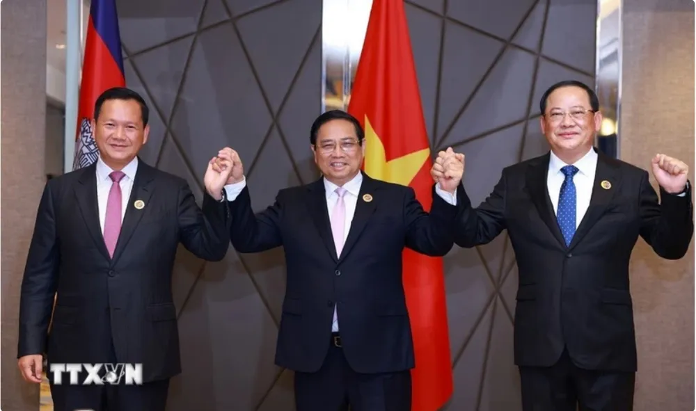 Thủ tướng ba nước Việt Nam - Campuchia - Lào bàn về sáng kiến 'Ba quốc gia, một điểm đến'