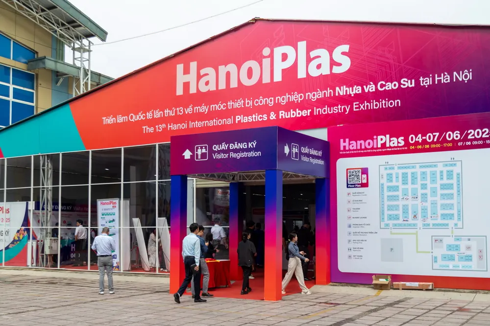 Khai trương Triển lãm quốc tế lần thứ 13 về máy móc công nghiệp ngành nhựa và cao su