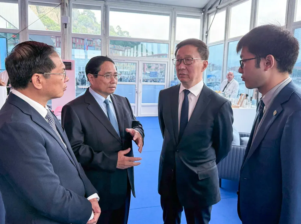 Thủ tướng Phạm Minh Chính gặp Phó Chủ tịch Trung Quốc Hàn Chính