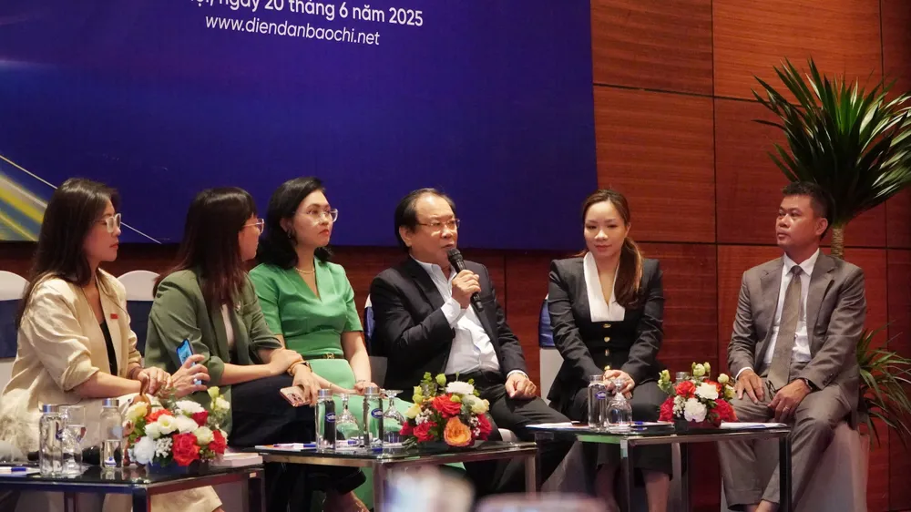 Bài toán đa dạng nguồn thu cho báo chí trong bối cảnh mạng xã hội và AI phát triển mạnh mẽ