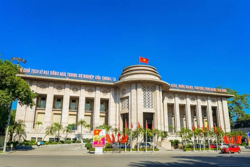 Trụ sở NHNN ở phố Lý Thái Tổ, Hà Nội. Ảnh: CP nguoi-tre-duoi-35-tuoi-co-the-vay-mua-nha-voi-lai-suat-thap-nhat-la-bao-nhieu.jpeg