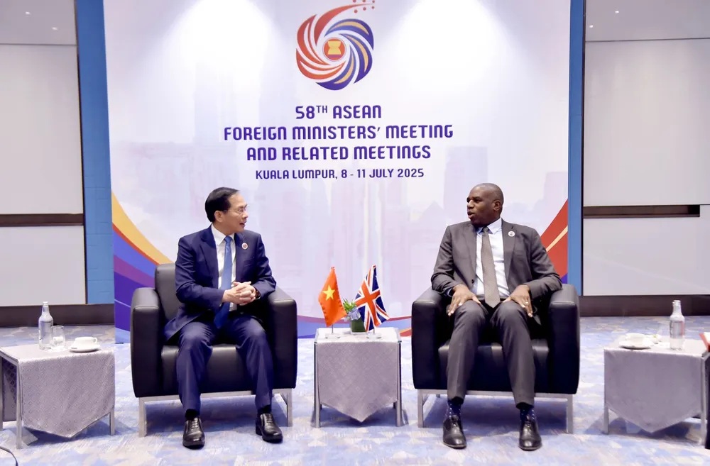 Phó Thủ tướng Bùi Thanh Sơn gặp Ngoại trưởng Mỹ Marco Rubio