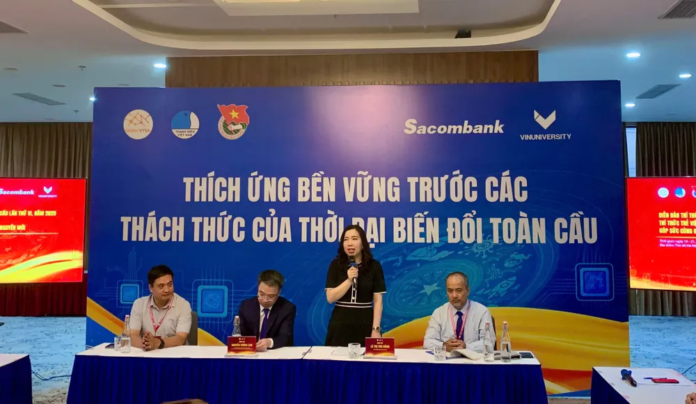 Thứ trưởng Bộ Ngoại giao Lê Thị Thu Hằng phát biểu tại sự kiện. Ảnh: UBNVNONN Thứ trưởng Bộ Ngoại giao Lê Thị Thu Hằng gặp gỡ trí thức trẻ Việt Nam toàn cầu