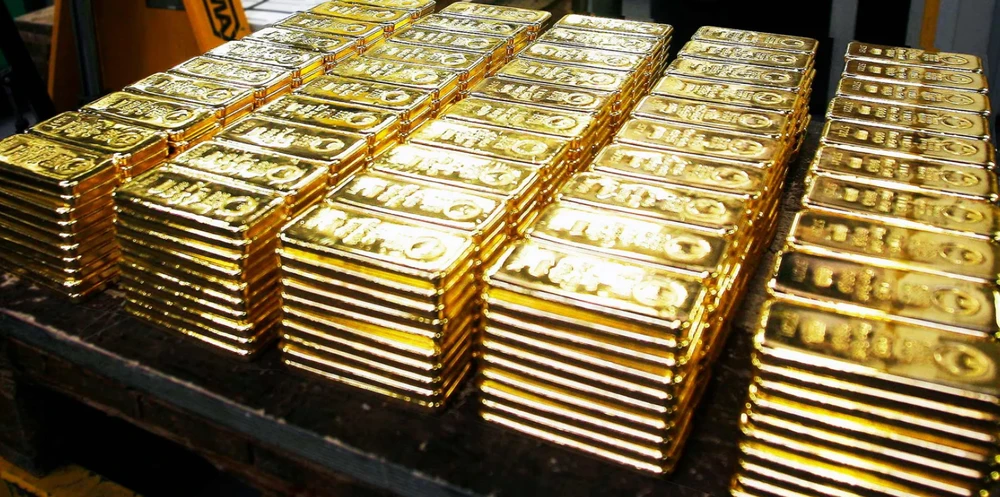 Giá vàng thế giới tiếp tục tăng mạnh lên sát 4.200USD/ounce