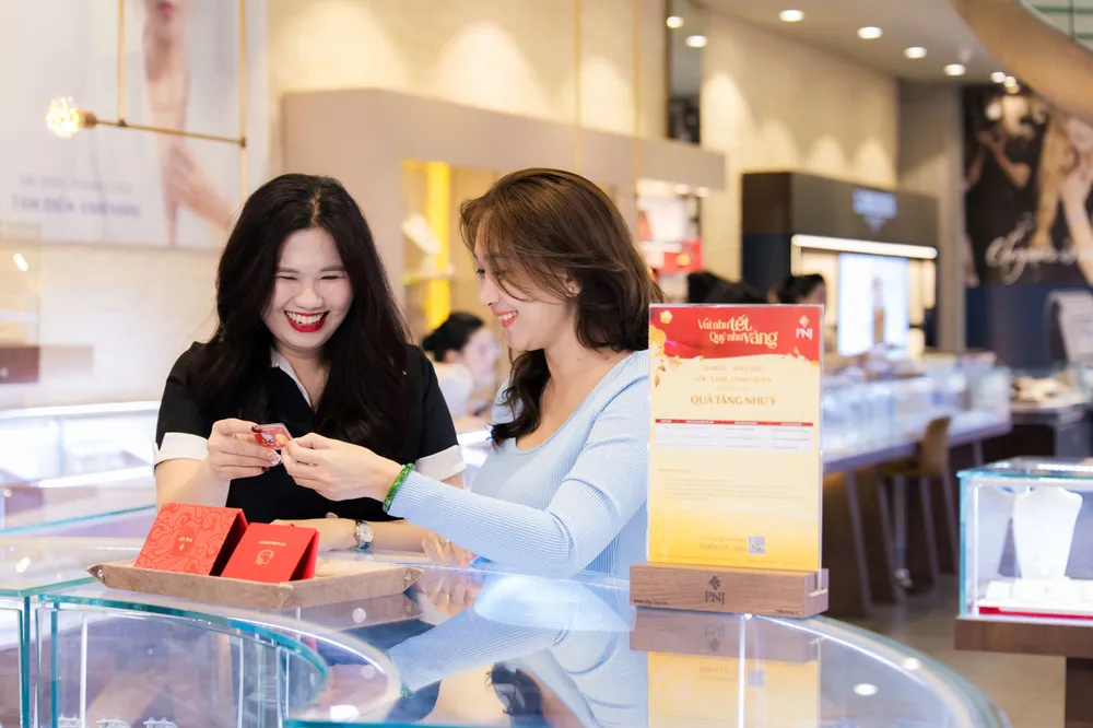 Mất gần 300USD/ounce, giá vàng thế giới có phiên sụt mạnh nhất trong hơn 5 năm