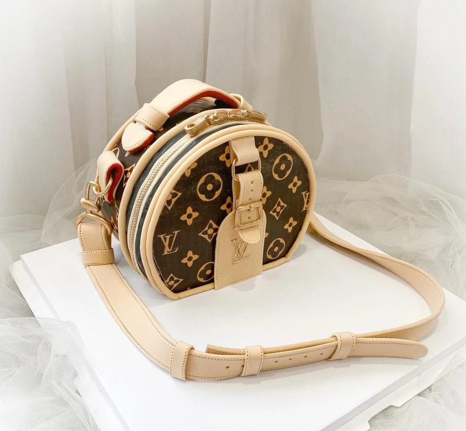 Mẫu bánh hình túi xách Louis Vuitton Mẫu bánh hình túi xách Louis Vuitton