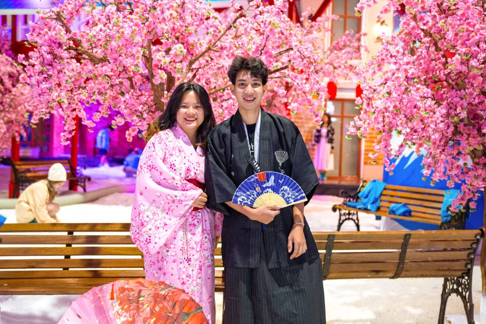 Với mỗi dịp lễ Tết, ngày kỷ niệm, tại Snow Town sẽ trang trí một chủ đề phù hợp, mang những diện mạo mới lạ để khách hàng được tham quan và trải nghiệm nhiều phong cách khác nhau. Với mỗi dịp lễ Tết, ngày kỷ niệm, tại Snow Town sẽ trang trí một chủ đề phù hợp, mang những diện mạo mới lạ để khách hàng được tham quan và trải nghiệm nhiều phong cách khác nhau.