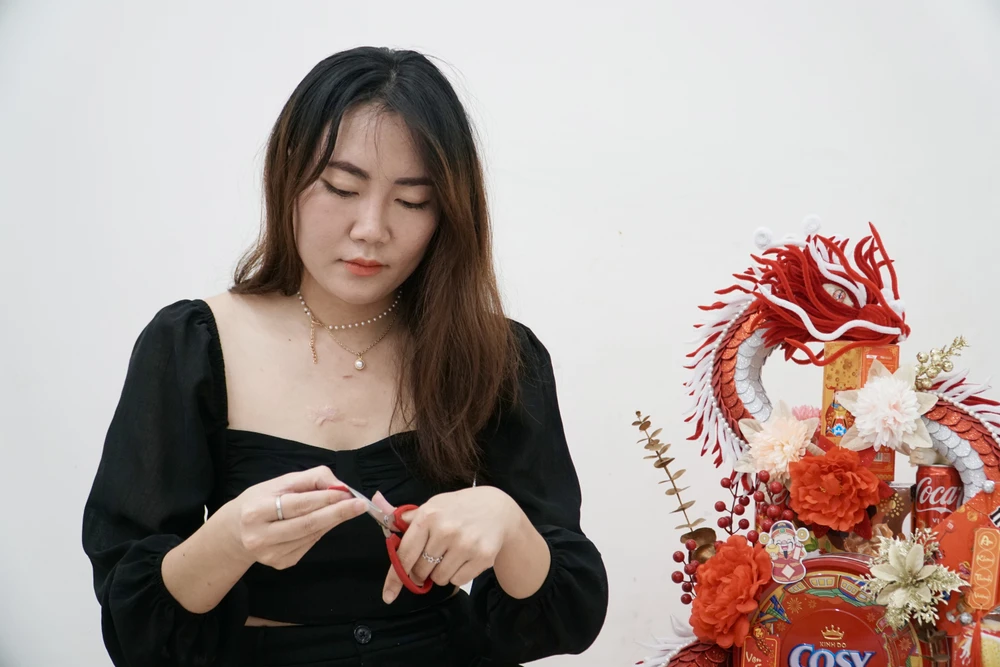 4 -thap-qua-hinh-rong.JPG