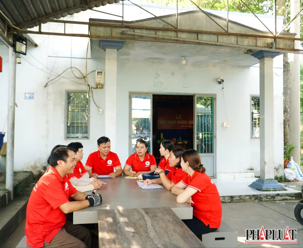 Ảnh 3. 1 hút đinh.jpg