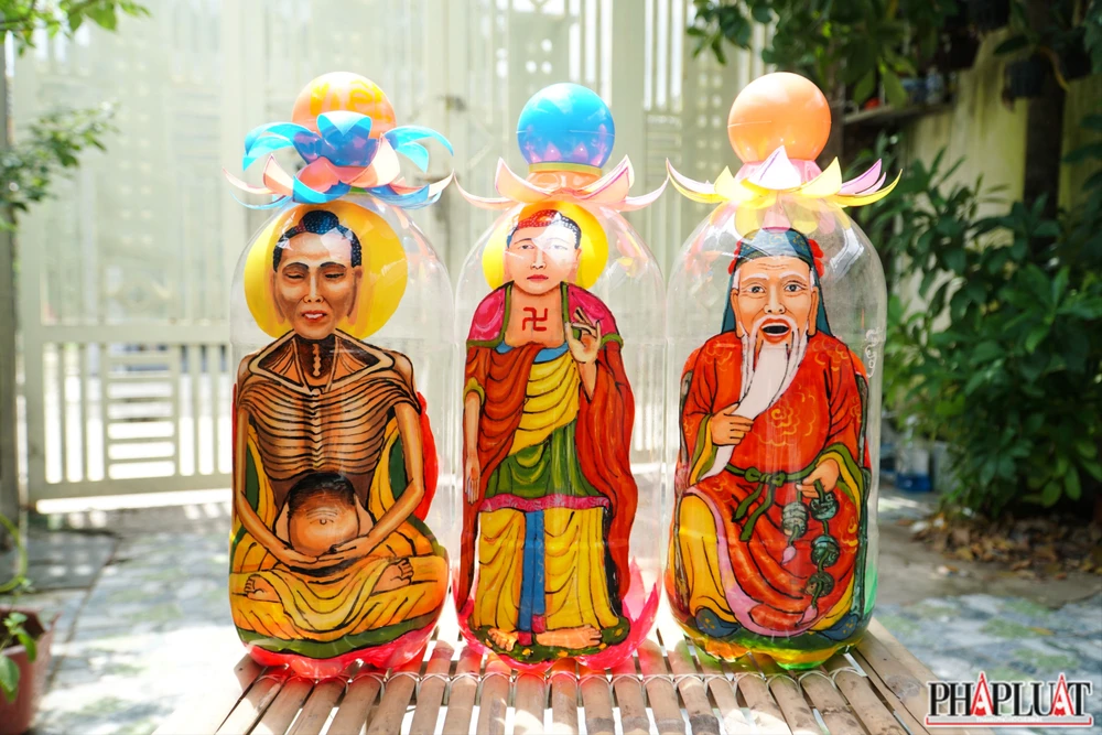 4 - chan-dung-trong-chai .jpg