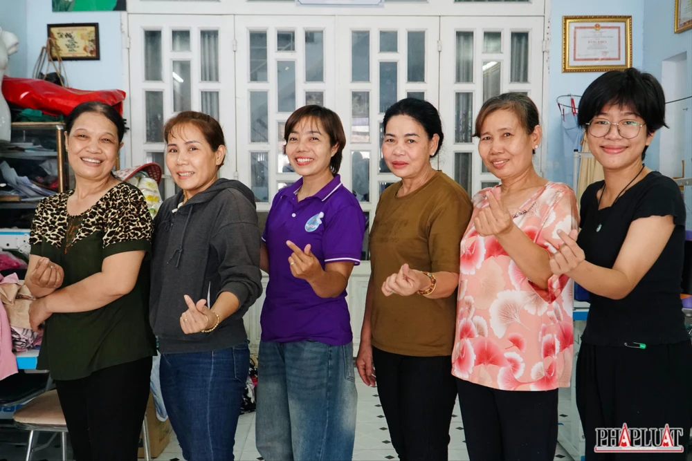 11.1 -tiem-may-nghia-tinh.jpg