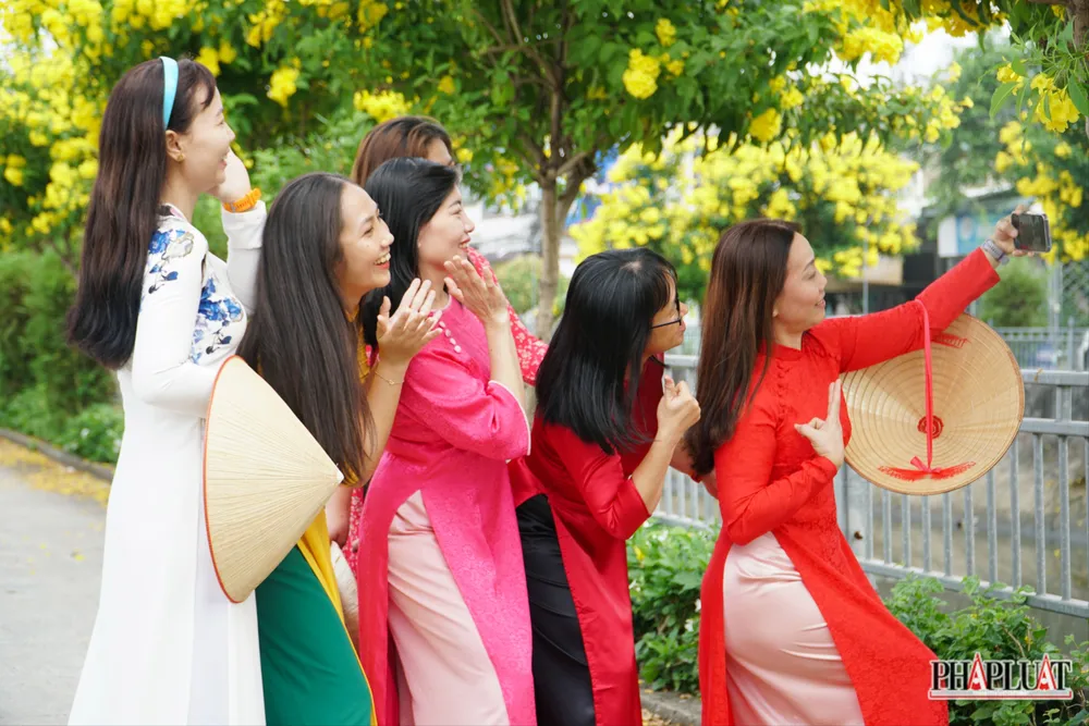 8.11 -hoa-huynh-lien.jpg