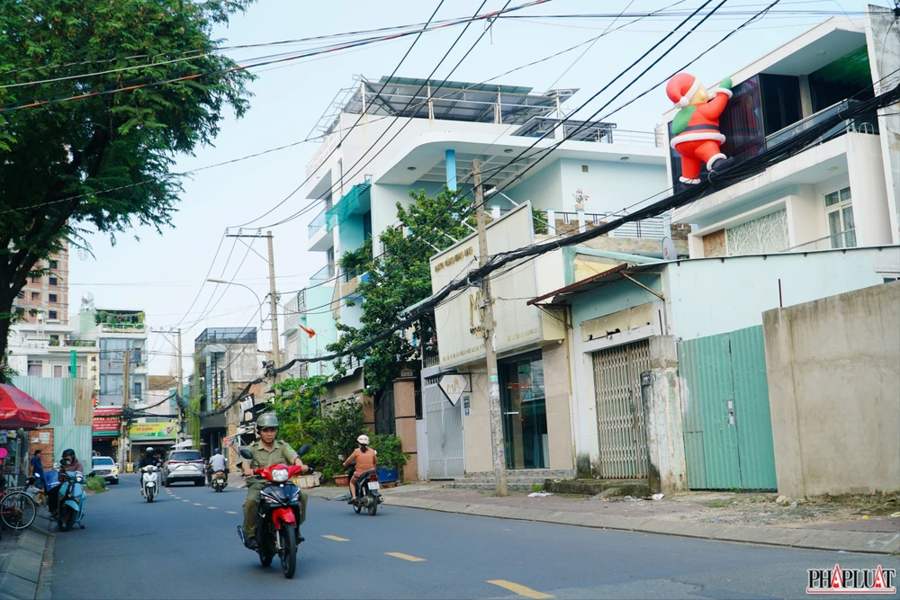 12 -mo-hinh-ong-gia-noel.jpg