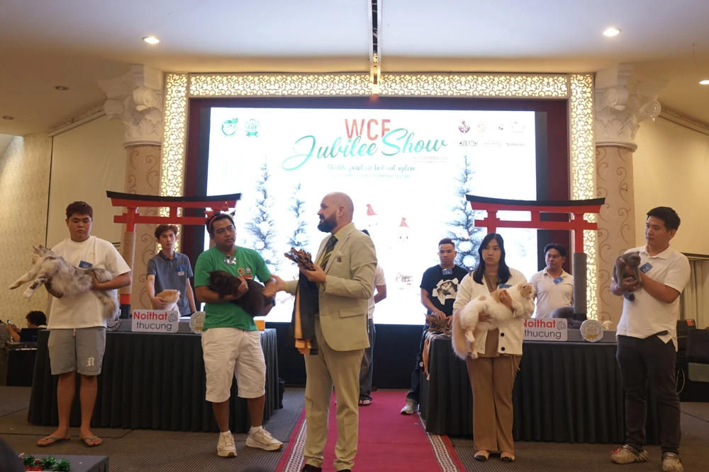 Bản sao 1 -WCF-Jubilee-Show.jpg