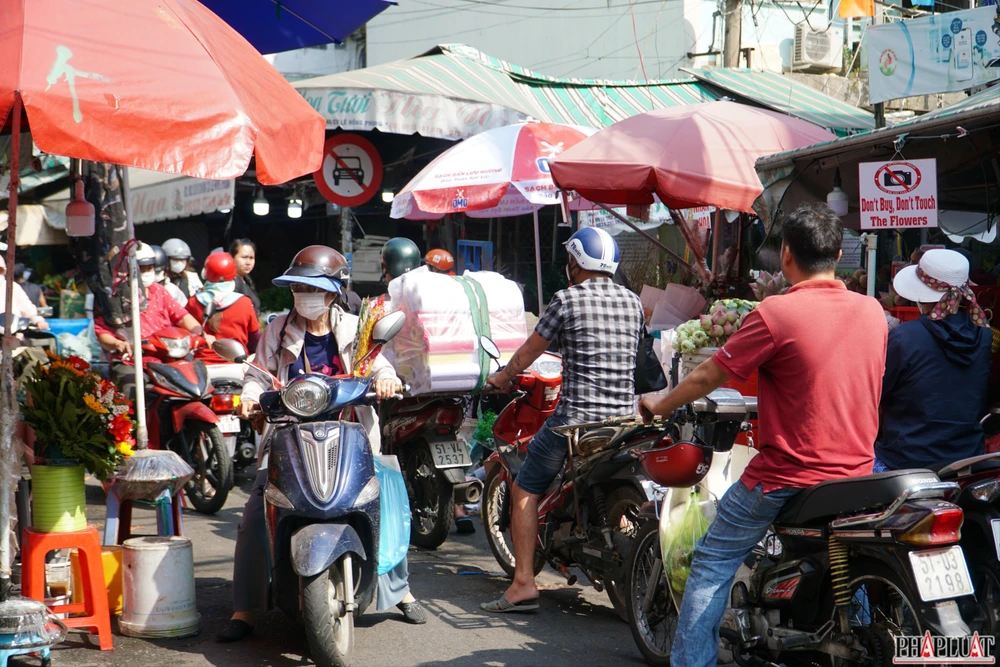 2.2 -hoa-dong-tien.jpg