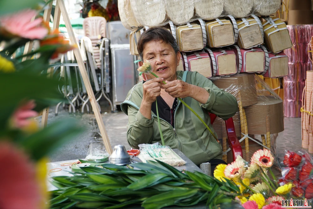 7 -hoa-dong-tien .jpg