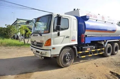 Bộ Công an bắt hơn 30 người rút ruột xăng dầu ảnh 1 Bộ Công an bắt hơn 30 người rút ruột xăng dầu ảnh 1