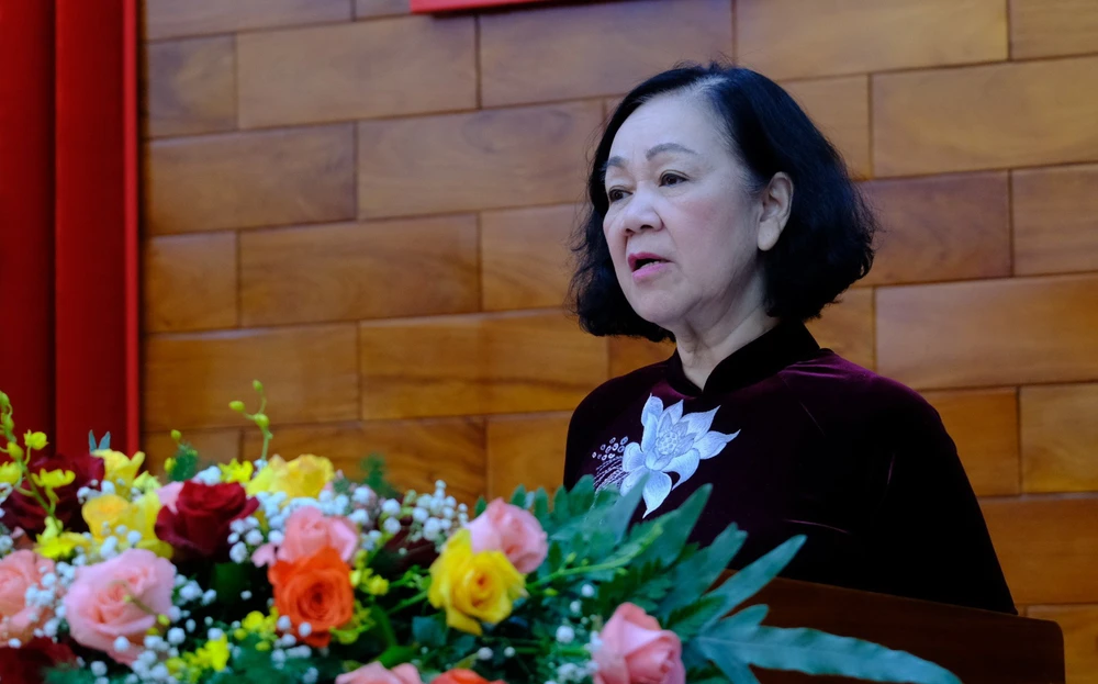 Thường trực Ban Bí thư Trương Thị Mai phát biểu chỉ đạo tại hội nghị. truong-thi-mai.jpg