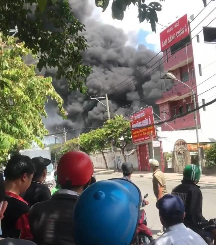 Bãi xe tang vật bị cháy do Phòng PC08 Công an TP.HCM quản lý. Ảnh: TS Bãi xe tang vật bị cháy do Phòng PC08 Công an TP.HCM quản lý. Ảnh: TS