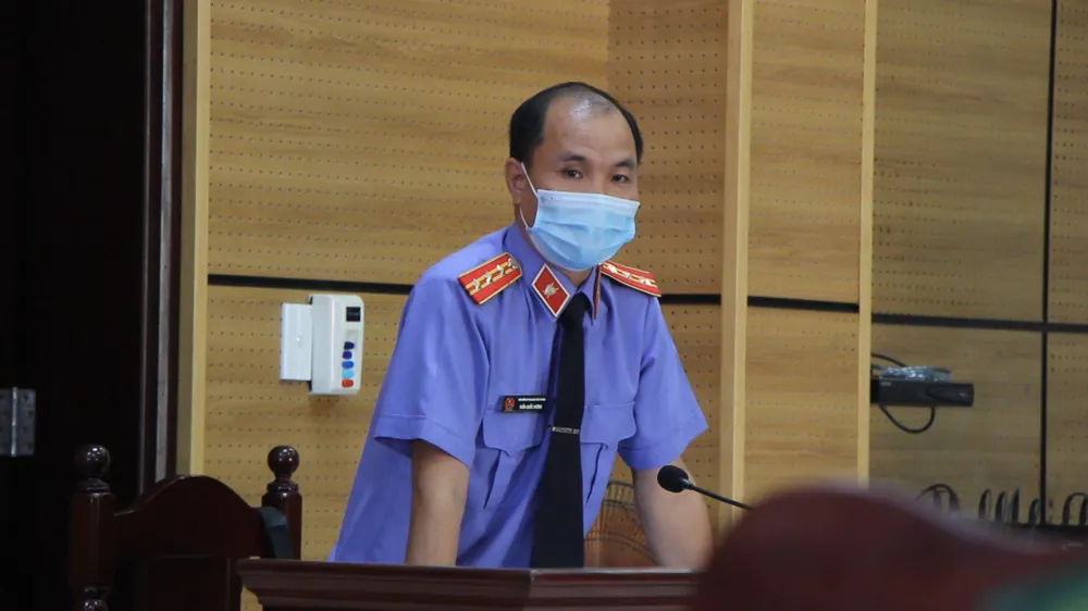 Đại diện VKSND tỉnh Tây Ninh tại phiên tòa sáng nay. Ảnh: DƯƠNG HOÀNG Đại diện VKSND tỉnh Tây Ninh tại phiên tòa sáng nay. Ảnh: DƯƠNG HOÀNG