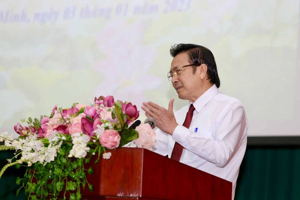 Thẩm phán cao cấp Trần Văn Châu - Chánh án TAND Cấp cao tại TP.HCM phát biểu tại hội nghị vào hôm qua (3-1). Ảnh: HOÀNG GIANG