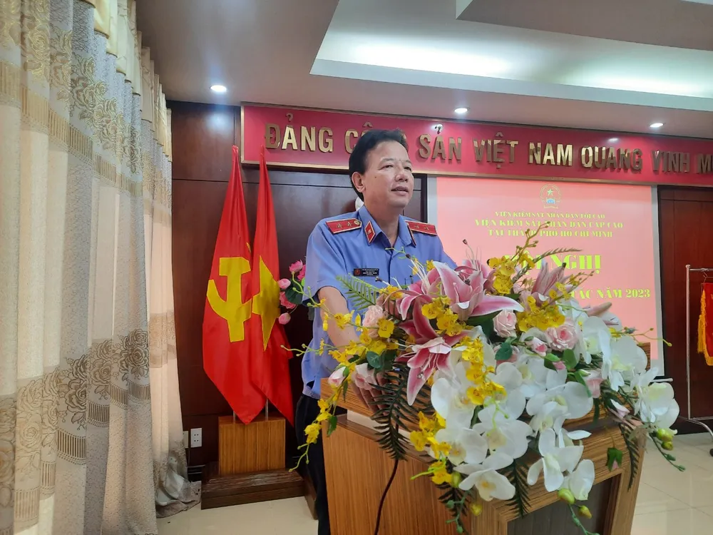 Ông Nguyễn Đình Trung - Viện trưởng VKSND Cấp cao tại TP.HCM phát biểu tại hội nghị. Ảnh: MC