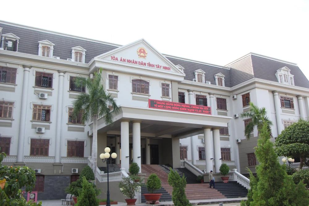 TAND hai cấp tỉnh Tây Ninh là một trong ba đơn vị được TAND Tối cao lựa chọn để tiến hành xác minh tài sản, thu nhập. Ảnh: MINH CHUNG
