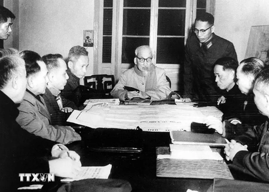 Ngày 28-12-1967, Chủ tịch Hồ Chí Minh họp Bộ Chính trị Trung ương Đảng quyết định chủ trương mở đợt Tổng tiến công và nổi dậy Tết Mậu Thân (1968). (Ảnh: TTXVN) ttxvn-chu-tich-ho-chi-minh-9-6248.jpg.webp