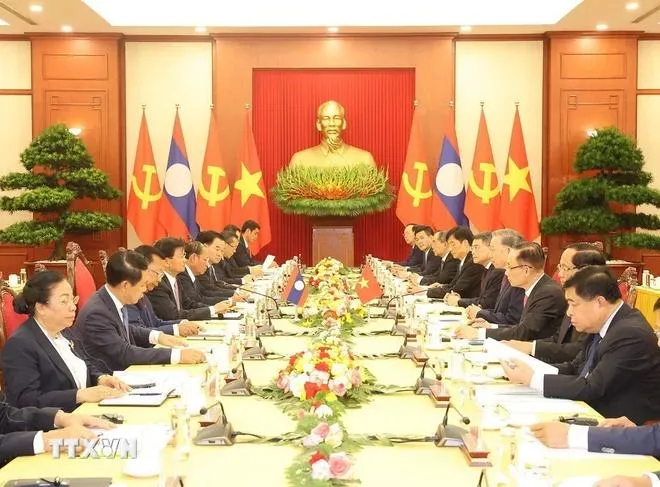 Tổng Bí thư, Chủ tịch nước Tô Lâm hội đàm với Tổng Bí thư, Chủ tịch nước Lào Thongloun Sisoulith. (Ảnh: Trí Dũng/TTXVN) tuyen-bo-chung-3.webp