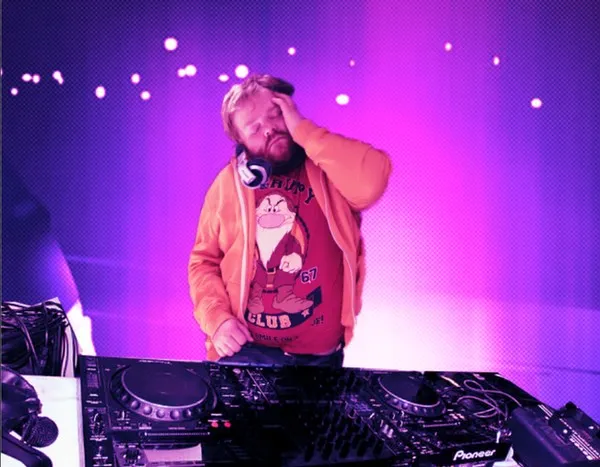 Trào lưu chế ảnh ngủ gật bằng Photoshop ảnh 9