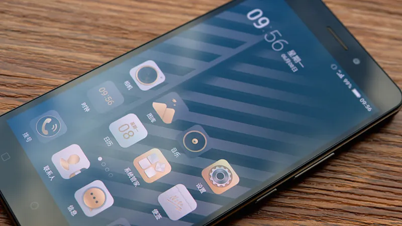 Cận cảnh smartphone pin “khủng” nhất thế giới ảnh 3 Cận cảnh smartphone pin “khủng” nhất thế giới ảnh 3