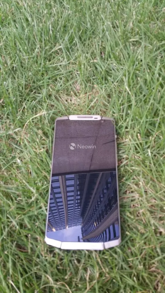 Smartphone pin khủng 10.000 mAh ảnh 1